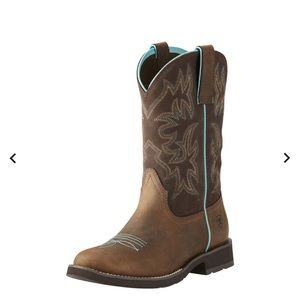 Delilah Round Toe Western Boot